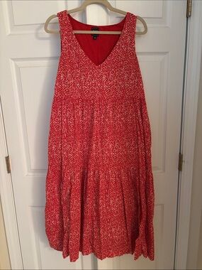 Gap v-neck tiered sleeveless dress